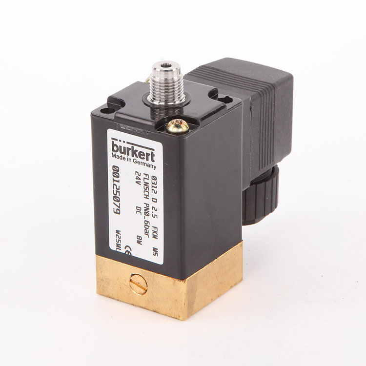 Solenoidová cievka